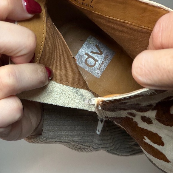 DV by Dolce Vita Heleen Brown Multi Cow Print Booties Size 7
